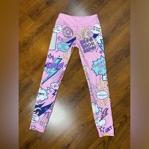 🎀 E-Red Bubblegum Pink Fun Comic Print Leggings 🎀 NWOT